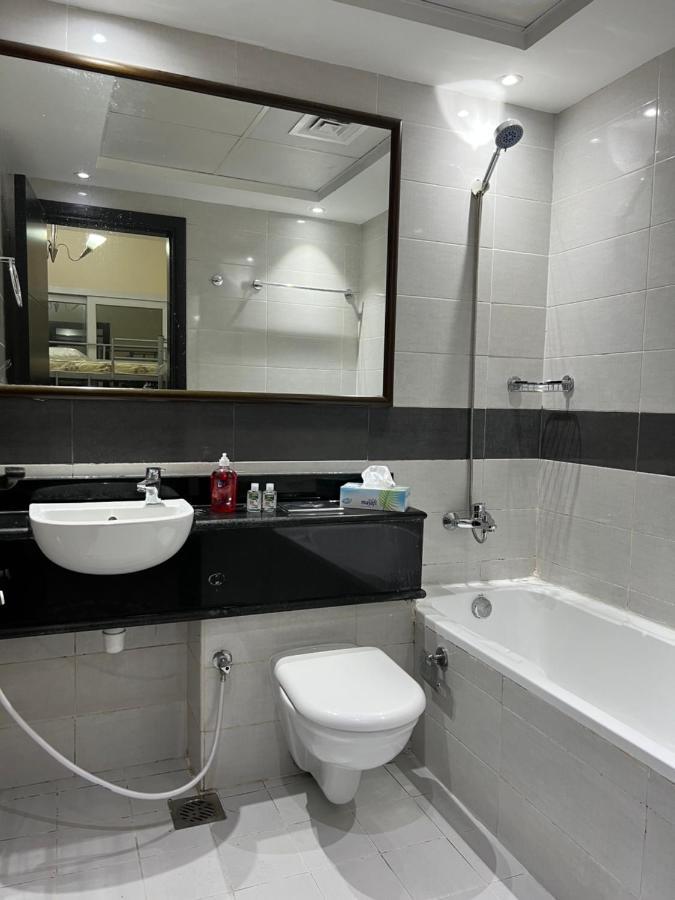Grand Pearl Hostel For Boys 두바이 외부 사진